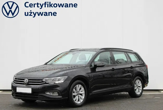 samochody osobowe Volkswagen Passat cena 89900 przebieg: 108617, rok produkcji 2020 z Opole